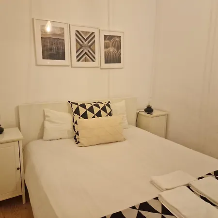 Avenida Terrace Apartment
